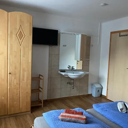 Ahornegger 아파트 *